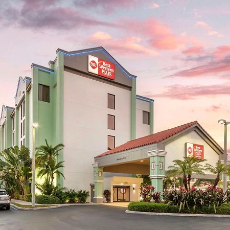 Best Western Plus Kendall Hotel & Suites The Crossings Exterior foto