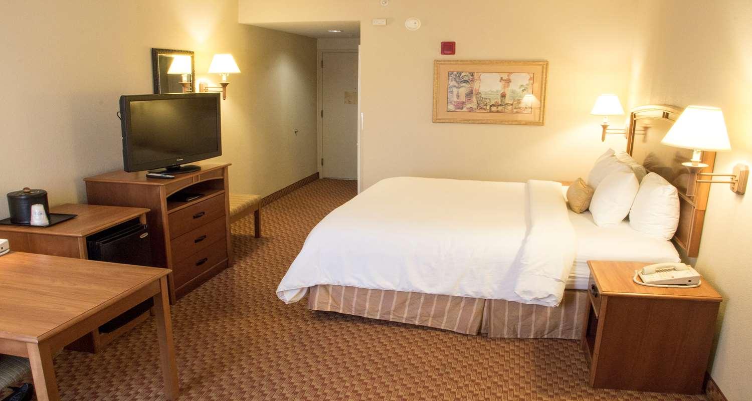 Best Western Plus Kendall Hotel & Suites The Crossings Exterior foto