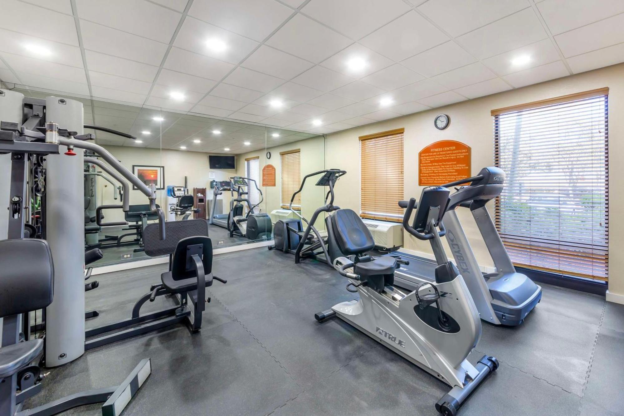 Best Western Plus Kendall Hotel & Suites The Crossings Exterior foto