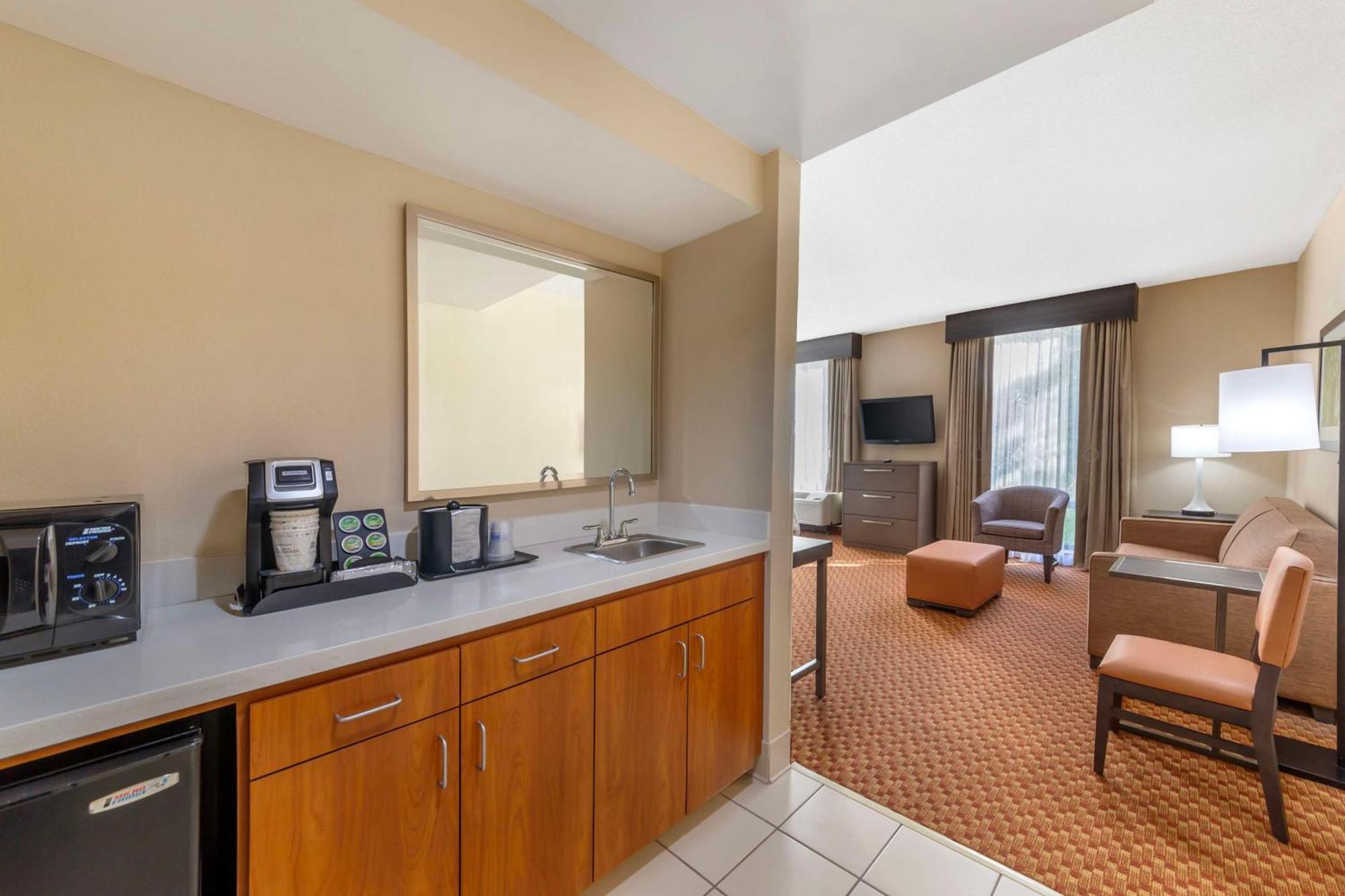 Best Western Plus Kendall Hotel & Suites Exterior foto