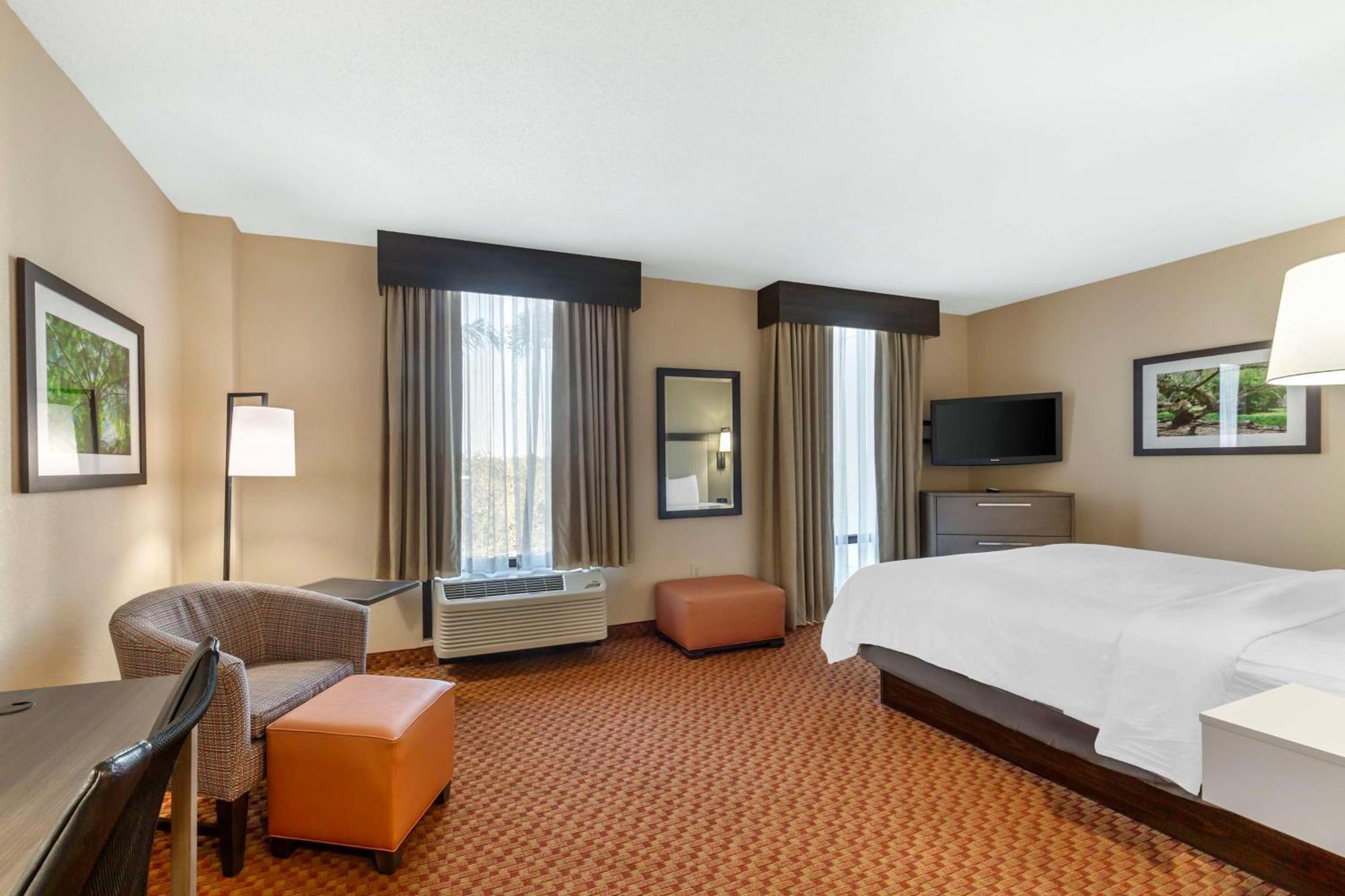 Best Western Plus Kendall Hotel & Suites The Crossings Exterior foto