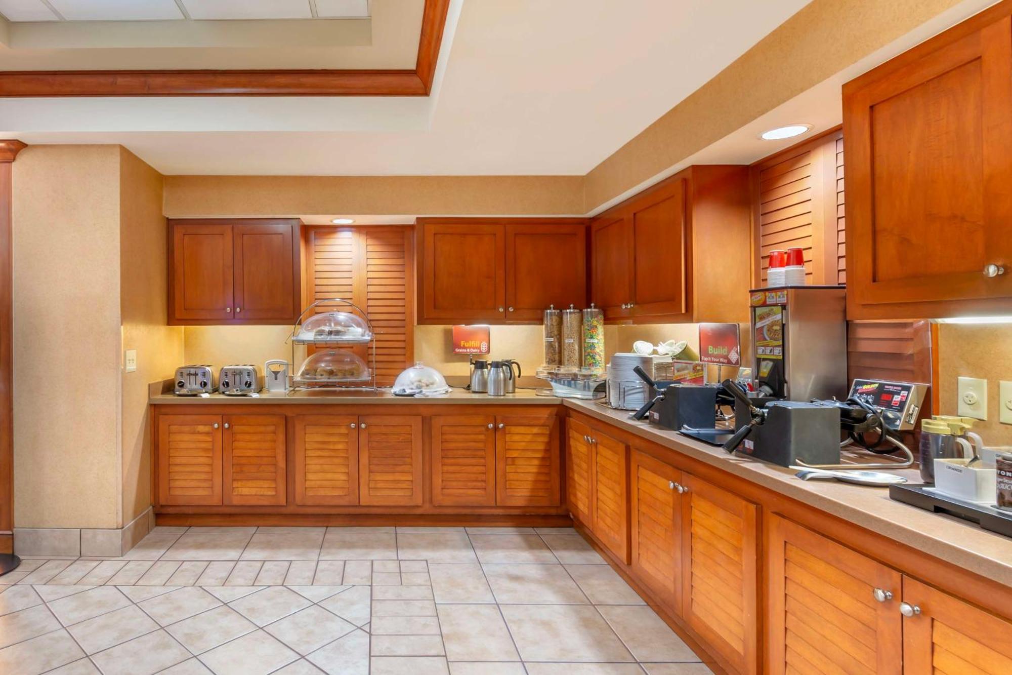 Best Western Plus Kendall Hotel & Suites The Crossings Exterior foto